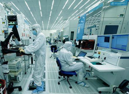 Experimental and laboratory equipment